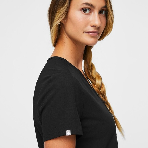 Scrubs Women's Black Catarina™ - One-Pocket Scrub Top - S / Black - Picture 2 of 6